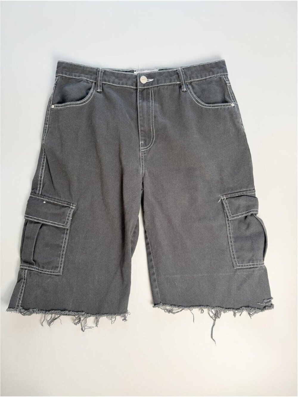 Vintage Refuge Cargo Shorts, Y2K Utility Shorts, Distressed Hem, Grunge 33"
